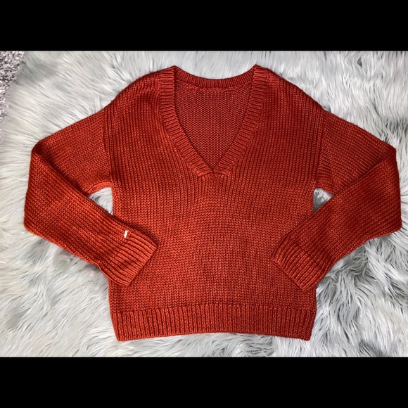 PINK Victoria Secrets KNIT SWEATER - Picture 1 of 4